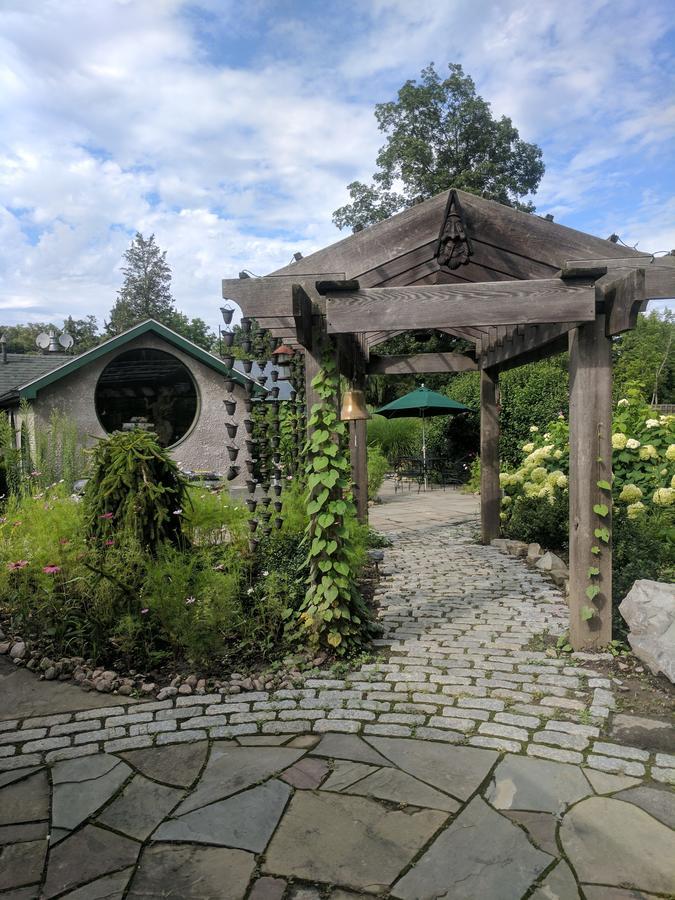 New Park Retreat Hotell Ithaca Eksteriør bilde